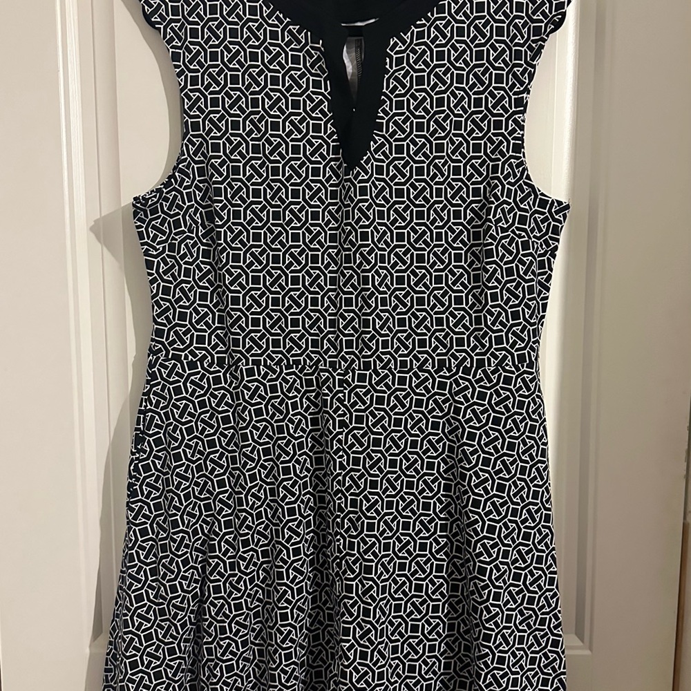Elegant Black and White Patterned Dress